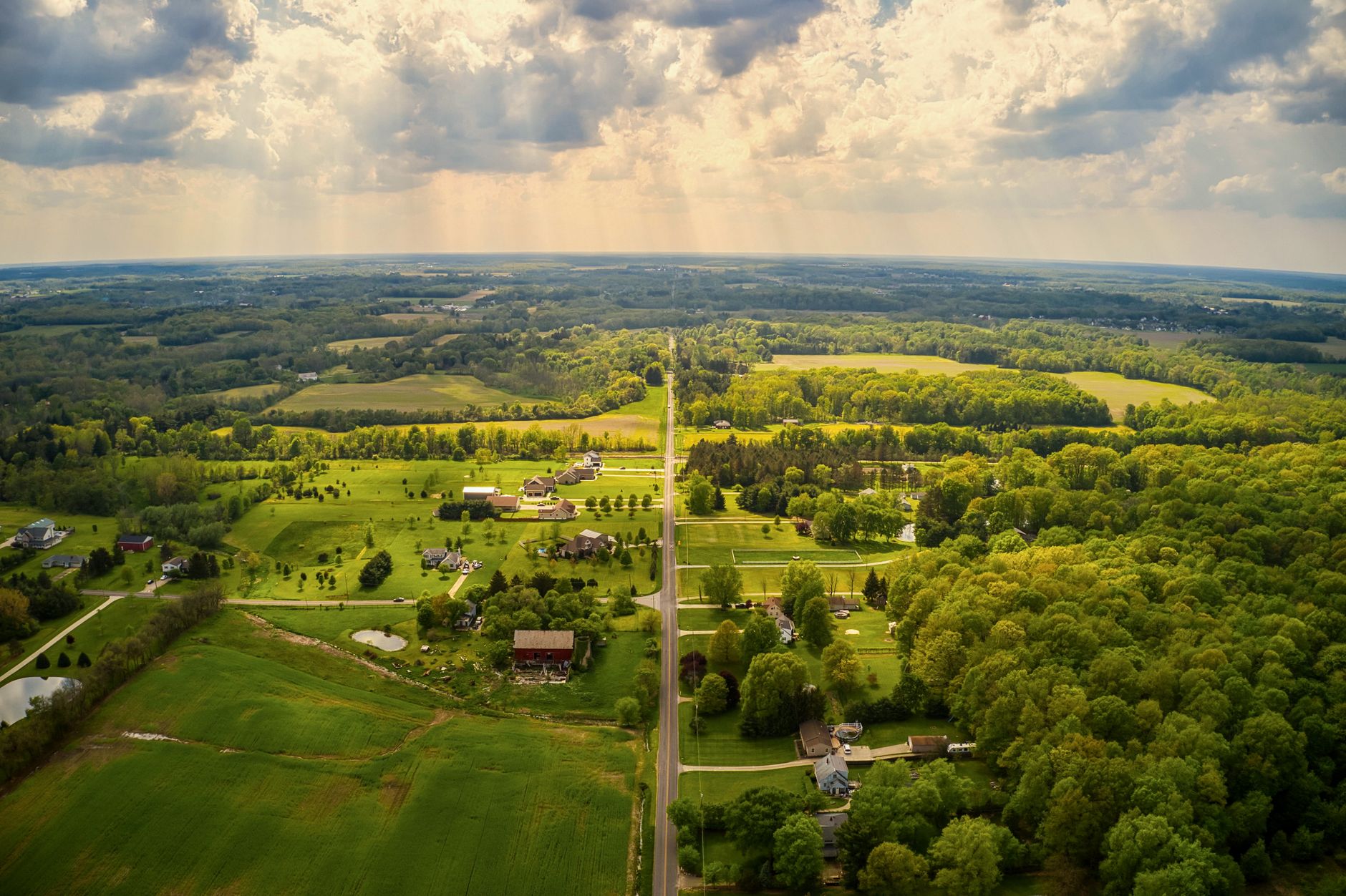 Deed Types Explained: Warranty Deed vs. Special Warranty vs. Quitclaim — Which One Should You Use When You Sell Land?